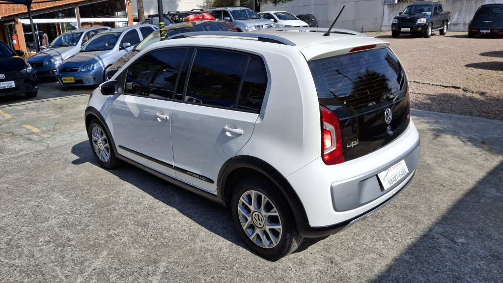 Imagem do veículo VOLKSWAGEN CROSS UP 1.0 TSI 12V FLEX 4P MANUAL