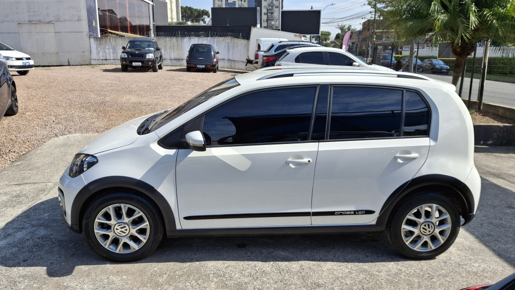 Imagem do veículo VOLKSWAGEN CROSS UP 1.0 TSI 12V FLEX 4P MANUAL
