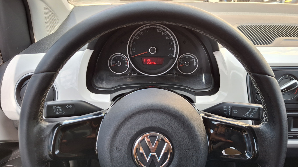 Imagem do veículo VOLKSWAGEN CROSS UP 1.0 TSI 12V FLEX 4P MANUAL