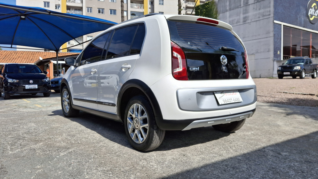 Imagem do veículo VOLKSWAGEN CROSS UP 1.0 TSI 12V FLEX 4P MANUAL