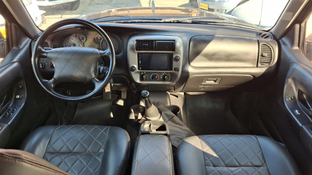 Imagem do veículo FORD RANGER 2.3 XLT 16V 4X2 CD GASOLINA 4P MANUAL