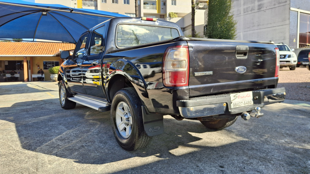 Imagem do veículo FORD RANGER 2.3 XLT 16V 4X2 CD GASOLINA 4P MANUAL