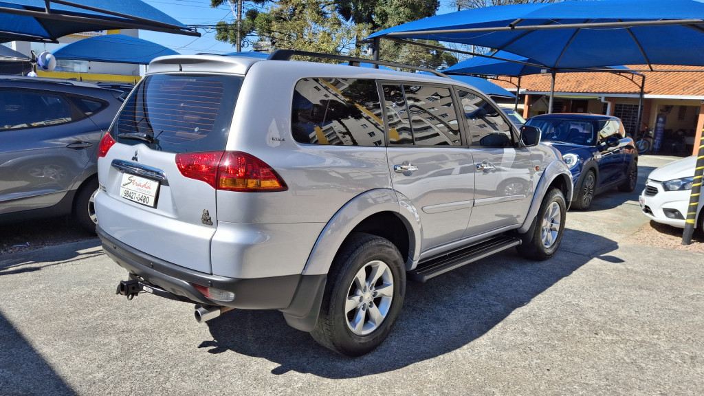 Imagem do veículo MITSUBISHI PAJERO DAKAR 3.2 HPE 4X4 7 LUGARES 16V TURBO INTERCOOLER DIESEL 4P AUTOMÁTICO
