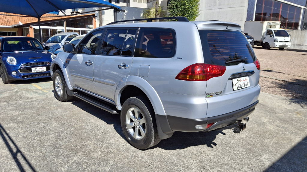 Imagem do veículo MITSUBISHI PAJERO DAKAR 3.2 HPE 4X4 7 LUGARES 16V TURBO INTERCOOLER DIESEL 4P AUTOMÁTICO