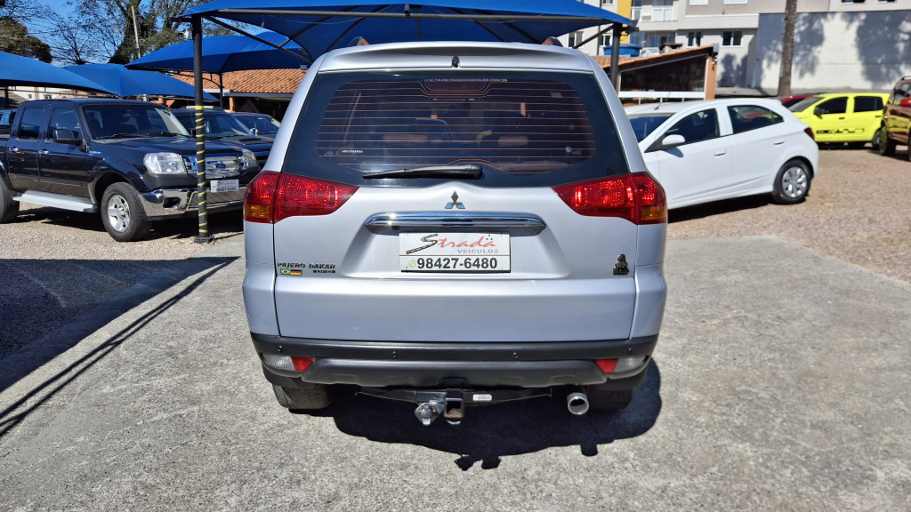 Imagem do veículo MITSUBISHI PAJERO DAKAR 3.2 HPE 4X4 7 LUGARES 16V TURBO INTERCOOLER DIESEL 4P AUTOMÁTICO
