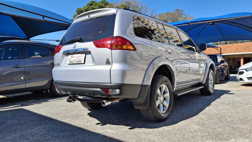 Imagem do veículo MITSUBISHI PAJERO DAKAR 3.2 HPE 4X4 7 LUGARES 16V TURBO INTERCOOLER DIESEL 4P AUTOMÁTICO