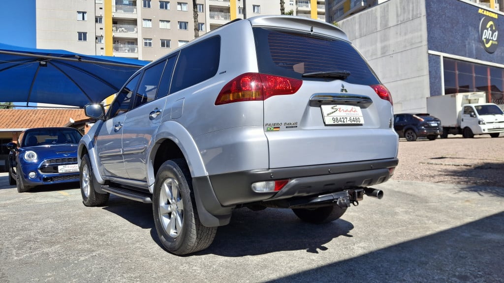Imagem do veículo MITSUBISHI PAJERO DAKAR 3.2 HPE 4X4 7 LUGARES 16V TURBO INTERCOOLER DIESEL 4P AUTOMÁTICO