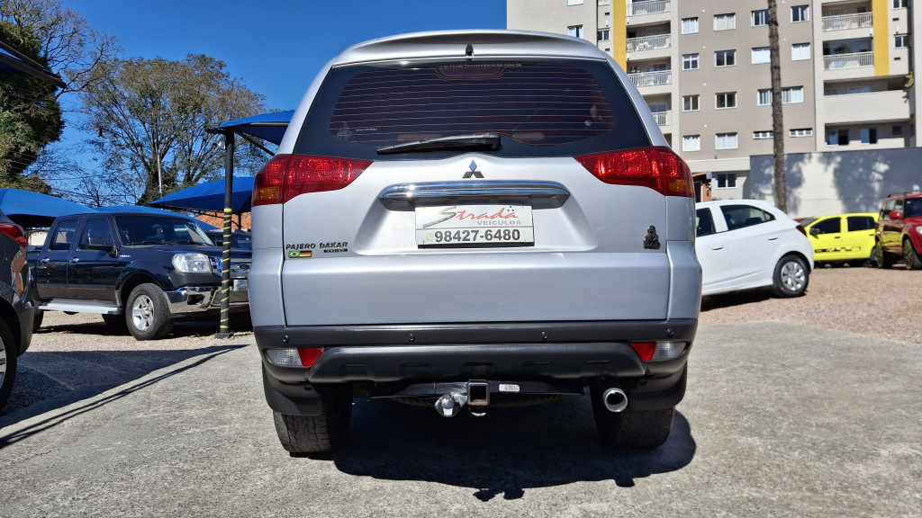 Imagem do veículo MITSUBISHI PAJERO DAKAR 3.2 HPE 4X4 7 LUGARES 16V TURBO INTERCOOLER DIESEL 4P AUTOMÁTICO