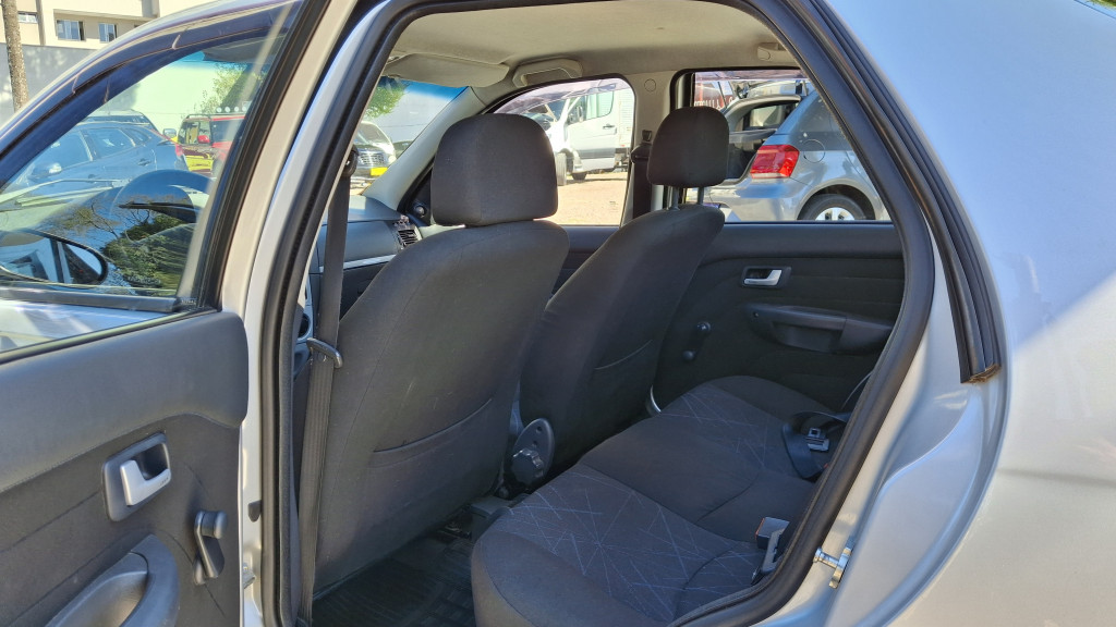 Imagem do veículo FIAT SIENA 1.4 MPI ELX 8V FLEX 4P MANUAL