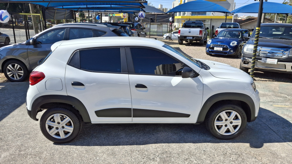 Imagem do veículo RENAULT KWID 1.0 12V SCE FLEX ZEN MANUAL