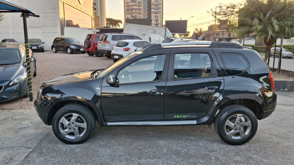 Imagem do veículo RENAULT DUSTER 2.0 DYNAMIQUE 4X2 16V FLEX 4P AUTOMÁTICO