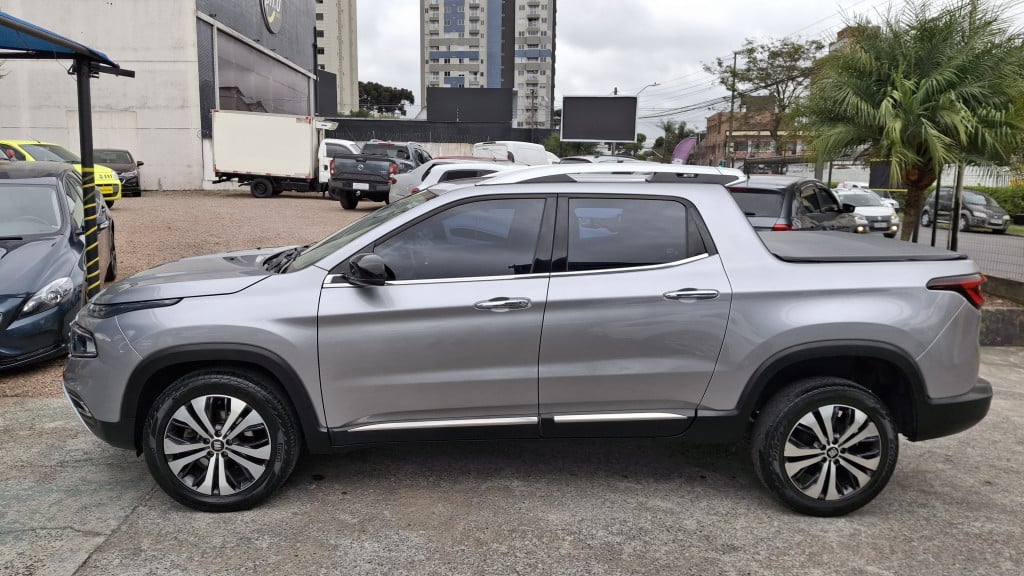 Imagem do veículo FIAT TORO 2.0 16V TURBO DIESEL VOLCANO 4WD AT9