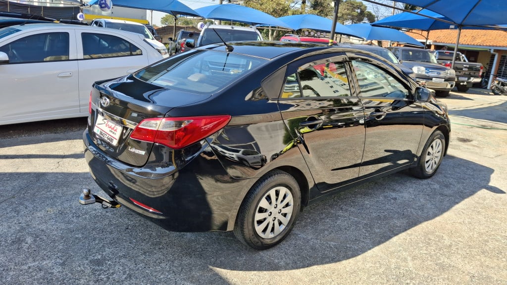Imagem do veículo HYUNDAI HB20S 1.6 COMFORT PLUS 16V FLEX 4P MANUAL
