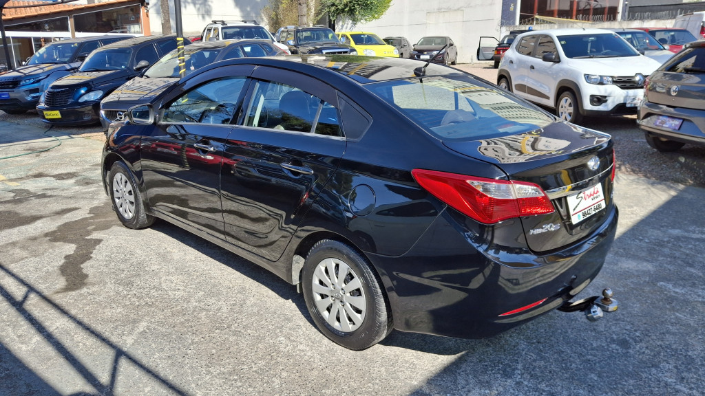 Imagem do veículo HYUNDAI HB20S 1.6 COMFORT PLUS 16V FLEX 4P MANUAL