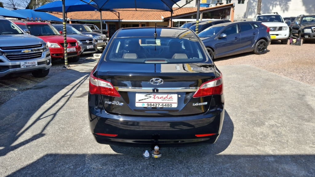 Imagem do veículo HYUNDAI HB20S 1.6 COMFORT PLUS 16V FLEX 4P MANUAL