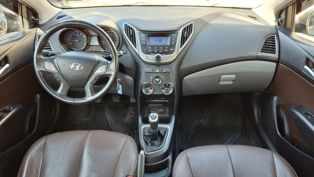 Imagem do veículo HYUNDAI HB20S 1.6 COMFORT PLUS 16V FLEX 4P MANUAL