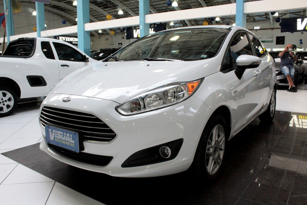 FORD NEW FIESTA SEL 1.6 SEDAN FLEX 4P AUTOMATIZADO 6M - 2017 - BRANCO FORD NEW FIESTA SEL 1.6 SEDAN FLEX 4P AUTOMATIZADO 6M - 2017 - BRANCO