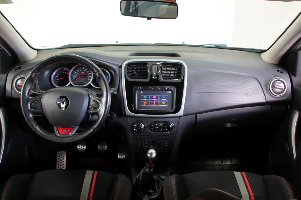 Imagem do veículo RENAULT SANDERO RS MANUAL 6M - 2017 - BRANCO