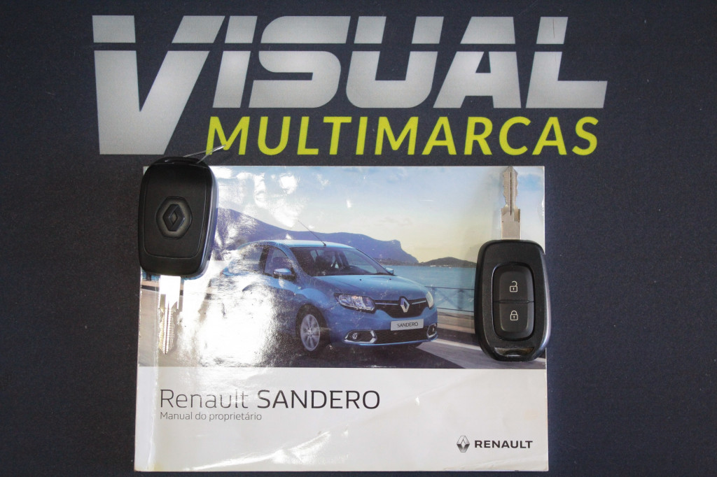 Imagem do veículo RENAULT SANDERO RS MANUAL 6M - 2017 - BRANCO