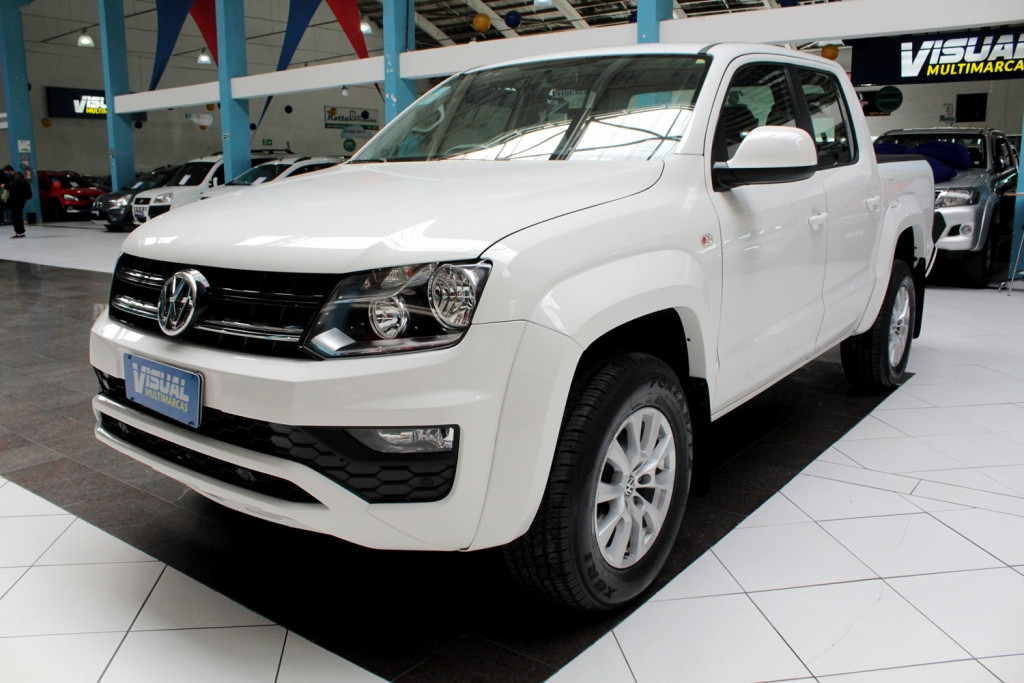 VOLKSWAGEN AMAROK TRENDLINE 2.0 CD 4X4 TURBO DIESEL 4P AUTOMÁTICO - 2018 - BRANCO VOLKSWAGEN AMAROK TRENDLINE 2.0 CD 4X4 TURBO DIESEL 4P AUTOMÁTICO - 2018 - BRANCO