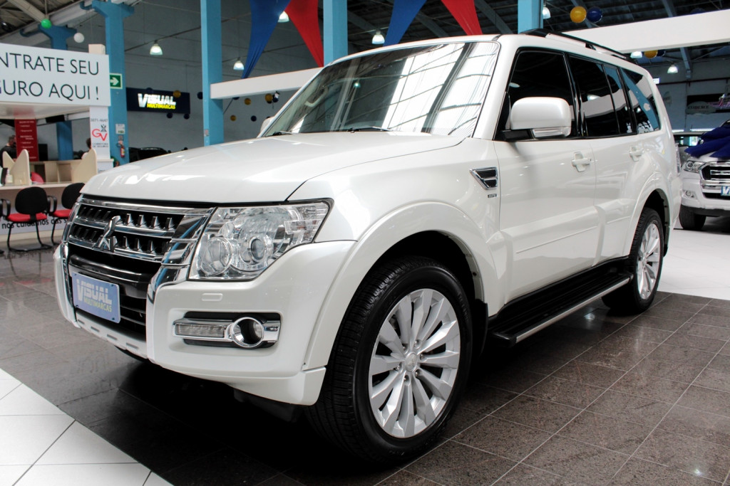 MITSUBISHI PAJERO FULL 3.2 HPE 4X4 7L TURBO DIESEL 4P AUTOMÁTICO 5M - 2015 - BRANCO MITSUBISHI PAJERO FULL 3.2 HPE 4X4 7L TURBO DIESEL 4P AUTOMÁTICO 5M - 2015 - BRANCO