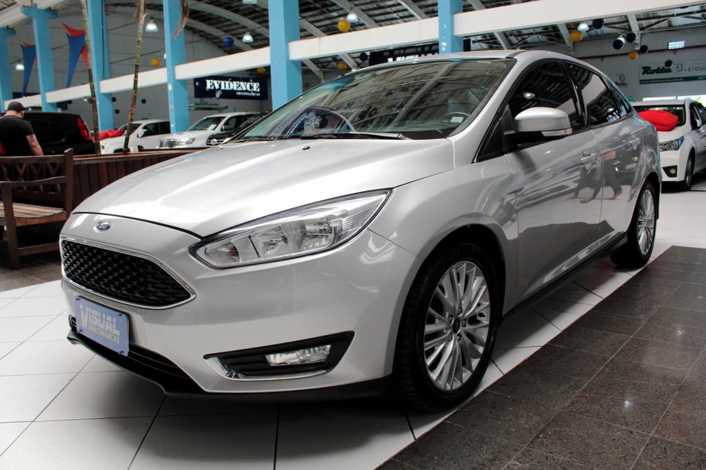 FORD FOCUS 2.0 SE FASTBACK FLEX 4P AUTOMÁTIZADO 6M - 2018 - PRATA FORD FOCUS 2.0 SE FASTBACK FLEX 4P AUTOMÁTIZADO 6M - 2018 - PRATA