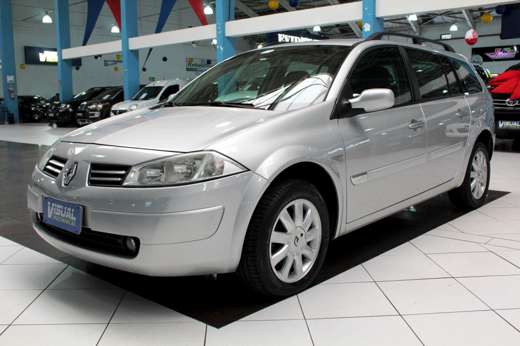 RENAULT MEGANE 1.6 GRAND TOUR 4P MANUAL - 2013 - PRATA RENAULT MEGANE 1.6 GRAND TOUR 4P MANUAL - 2013 - PRATA