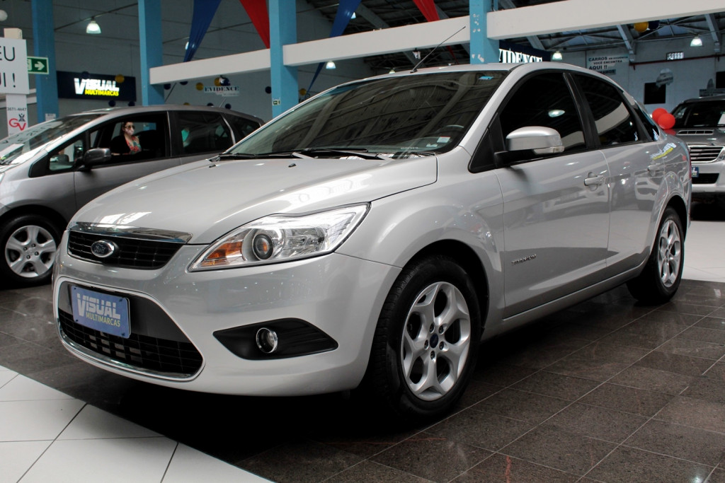 FORD FOCUS 2.0 TITANIUM FLEX 4P AUTOMÁTICO - 2013 - PRATA FORD FOCUS 2.0 TITANIUM FLEX 4P AUTOMÁTICO - 2013 - PRATA
