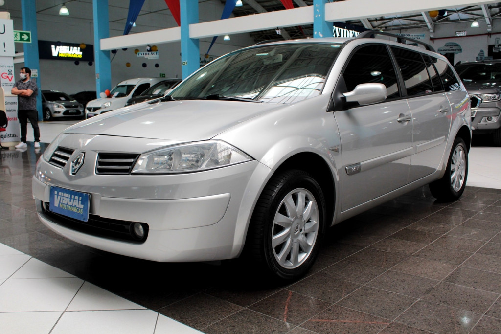 RENAULT MEGANE 1.6 GRAND TOUR FLEX 4P MANUAL - 2013 - PRATA RENAULT MEGANE 1.6 GRAND TOUR FLEX 4P MANUAL - 2013 - PRATA