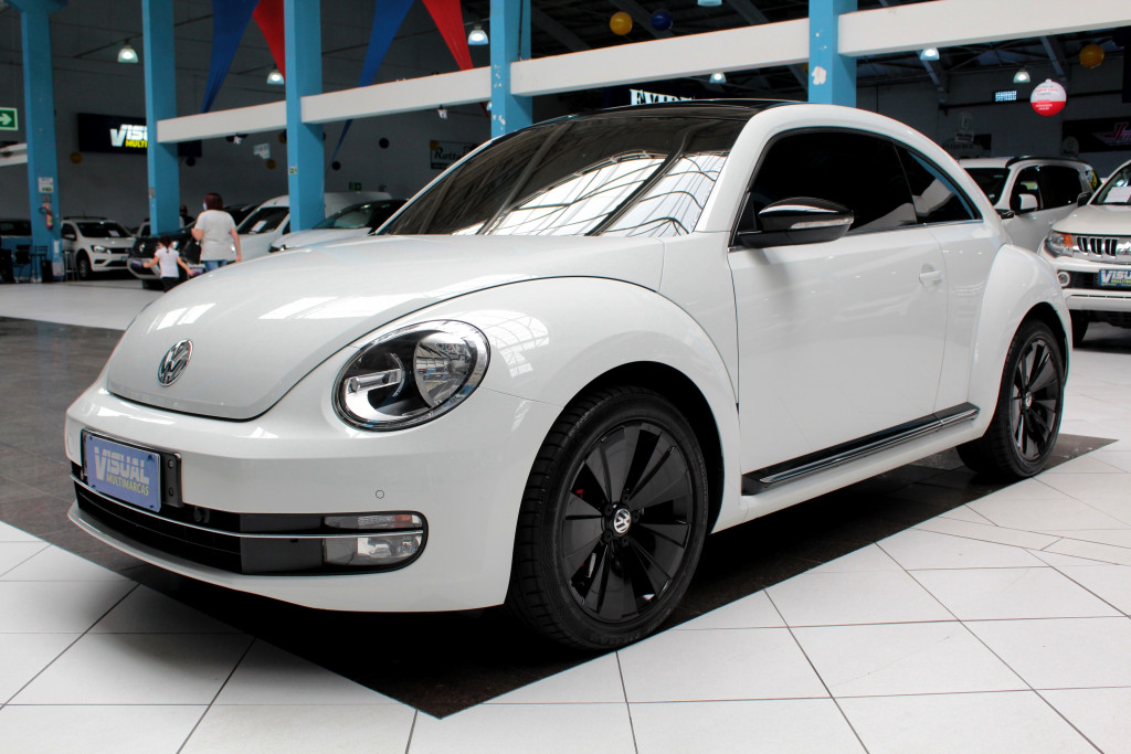 VOLKSWAGEN FUSCA 2.0 TSI 2P AUTOMÁTIZADO 6M - 2015 - BRANCO VOLKSWAGEN FUSCA 2.0 TSI 2P AUTOMÁTIZADO 6M - 2015 - BRANCO
