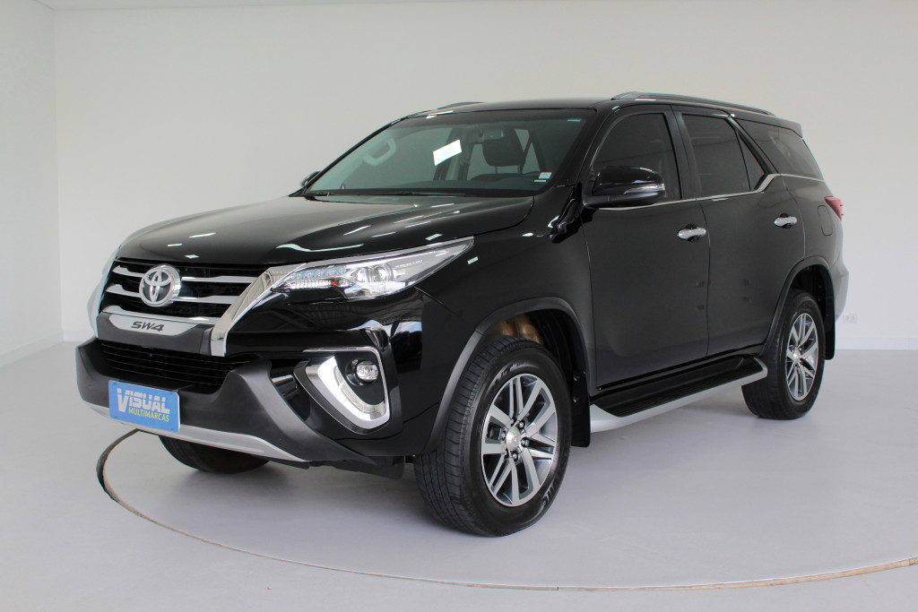 TOYOTA HILUX SW4 2.8 SRX 4X4 7L TURBO DIESEL 4P AUTOMÁTICO 6M - 2019 - PRETO TOYOTA HILUX SW4 2.8 SRX 4X4 7L TURBO DIESEL 4P AUTOMÁTICO 6M - 2019 - PRETO