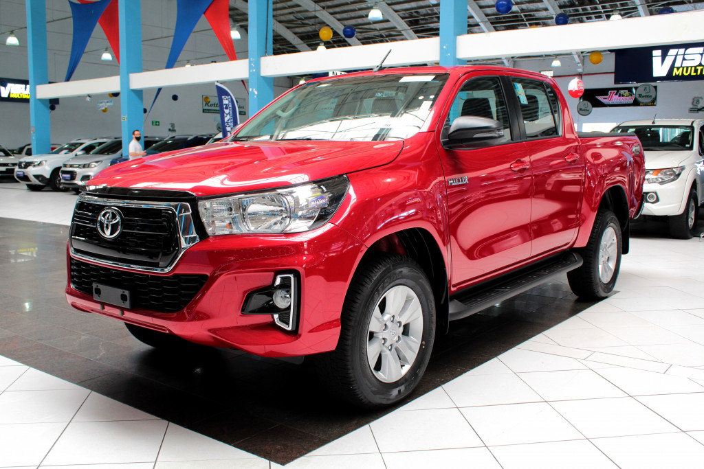 TOYOTA HILUX 2.8 SR 4X4 CD TURBO DIESEL 4P AUTOMÁTICO 6M - 2020 - VERMELHO TOYOTA HILUX 2.8 SR 4X4 CD TURBO DIESEL 4P AUTOMÁTICO 6M - 2020 - VERMELHO