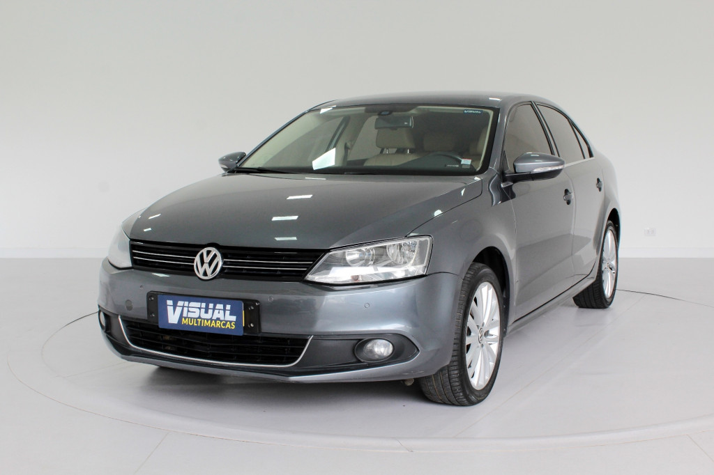 VOLKSWAGEN JETTA 2.0 TSI HIGHLINE 4P AUTOMÁTIZADO 6M - 2014 - CINZA VOLKSWAGEN JETTA 2.0 TSI HIGHLINE 4P AUTOMÁTIZADO 6M - 2014 - CINZA