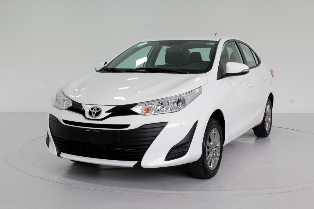 TOYOTA YARIS 1.5 XL PLUS CONNECT FLEX 4P AUTOMÁTICO CVT 7M - 2021 - BRANCO PÉROLA **0 KM** TOYOTA YARIS 1.5 XL PLUS CONNECT FLEX 4P AUTOMÁTICO CVT 7M - 2021 - BRANCO PÉROLA **0 KM**
