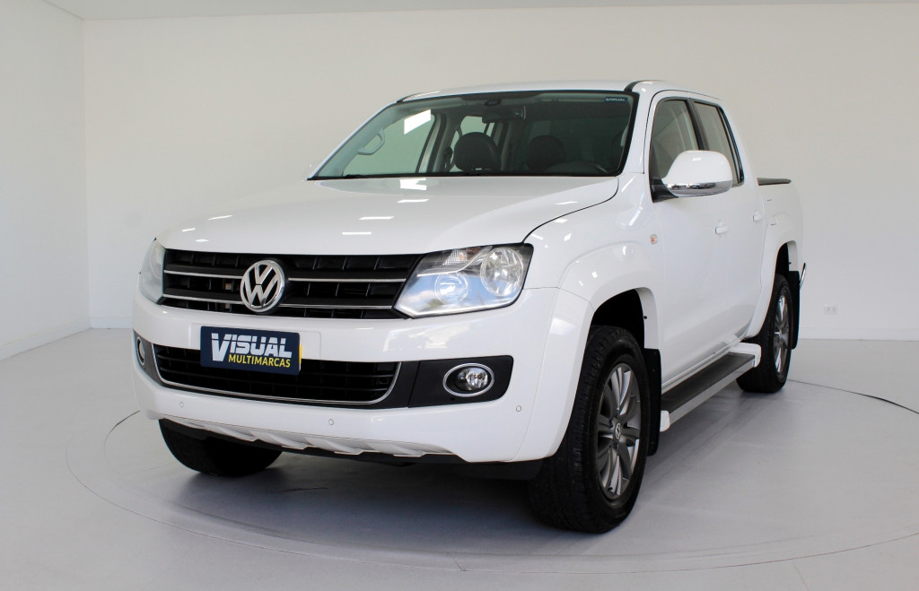 VOLKSWAGEN AMAROK 2.0 HIGHLINE 4X4 CD TURBO DIESEL 4P AUTOMÁTICO 6M - 2013 - BRANCO VOLKSWAGEN AMAROK 2.0 HIGHLINE 4X4 CD TURBO DIESEL 4P AUTOMÁTICO 6M - 2013 - BRANCO
