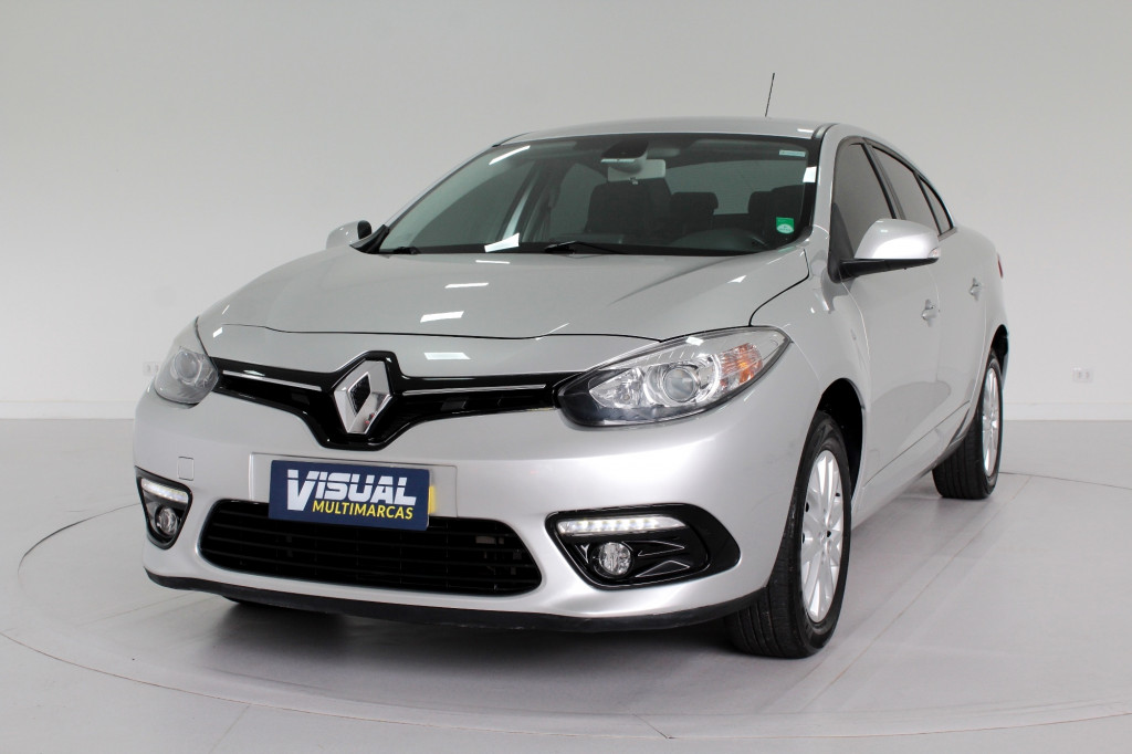 RENAULT FLUENCE 2.0 DYNAMIQUE PLUS FLEX 4P AUTOMÁTICO CVT 6M - 2017 - PRATA RENAULT FLUENCE 2.0 DYNAMIQUE PLUS FLEX 4P AUTOMÁTICO CVT 6M - 2017 - PRATA