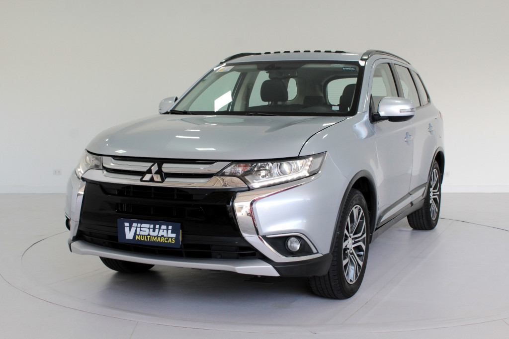 MITSUBISHI OUTLANDER 2.0 4P AUTOMÁTICO CVT 6M - 2016 - PRATA MITSUBISHI OUTLANDER 2.0 4P AUTOMÁTICO CVT 6M - 2016 - PRATA