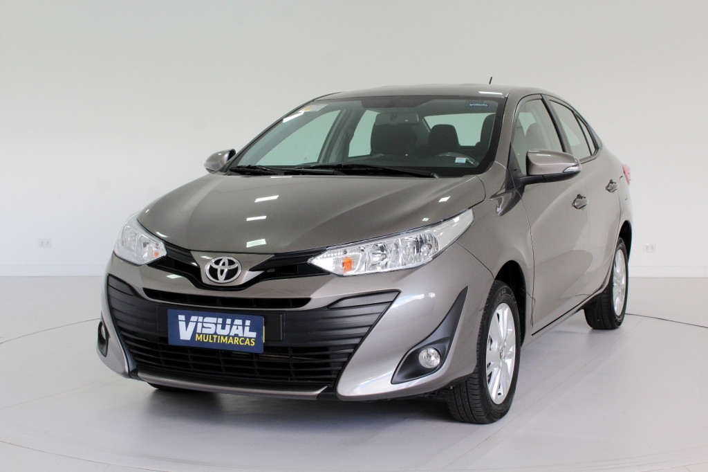 TOYOTA YARIS 1.5 XL FLEX 4P MANUAL - 2019 - CINZA TOYOTA YARIS 1.5 XL FLEX 4P MANUAL - 2019 - CINZA