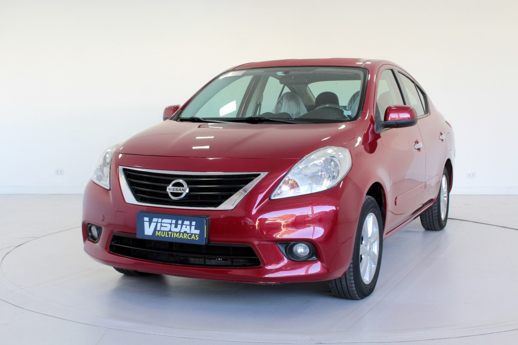 NISSAN VERSA 1.6 SL FLEX 4P MANUAL - 2013 - VERMELHO NISSAN VERSA 1.6 SL FLEX 4P MANUAL - 2013 - VERMELHO