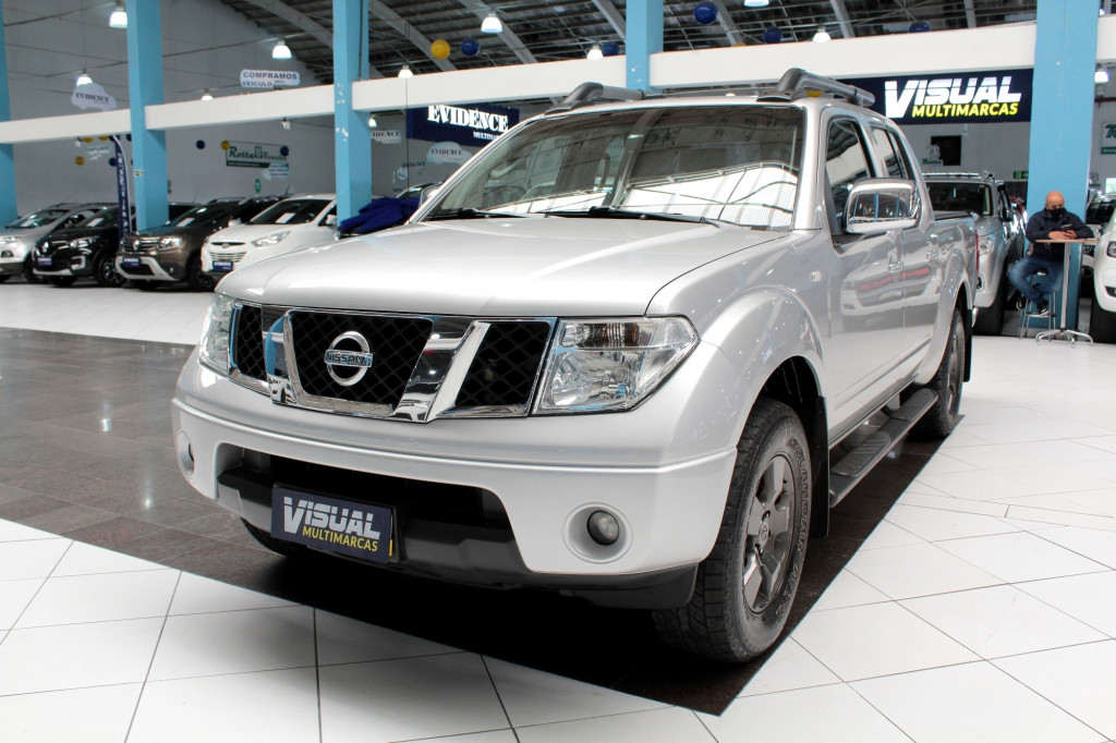 NISSAN FRONTIER 2.5 LE 4X4 CD TURBO DIESEL AUTOMÁTICO 5M - 2010 - PRATA NISSAN FRONTIER 2.5 LE 4X4 CD TURBO DIESEL AUTOMÁTICO 5M - 2010 - PRATA