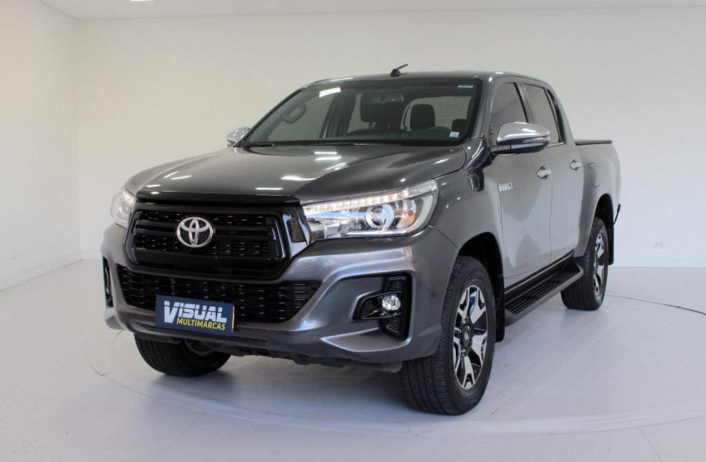 TOYOTA HILUX 2.8 SRX (50th ANNIVERSARY) 4X4 TURBO DIESEL 4P AUTOMÁTICO 6M - 2019 - CINZA TOYOTA HILUX 2.8 SRX (50th ANNIVERSARY) 4X4 TURBO DIESEL 4P AUTOMÁTICO 6M - 2019 - CINZA