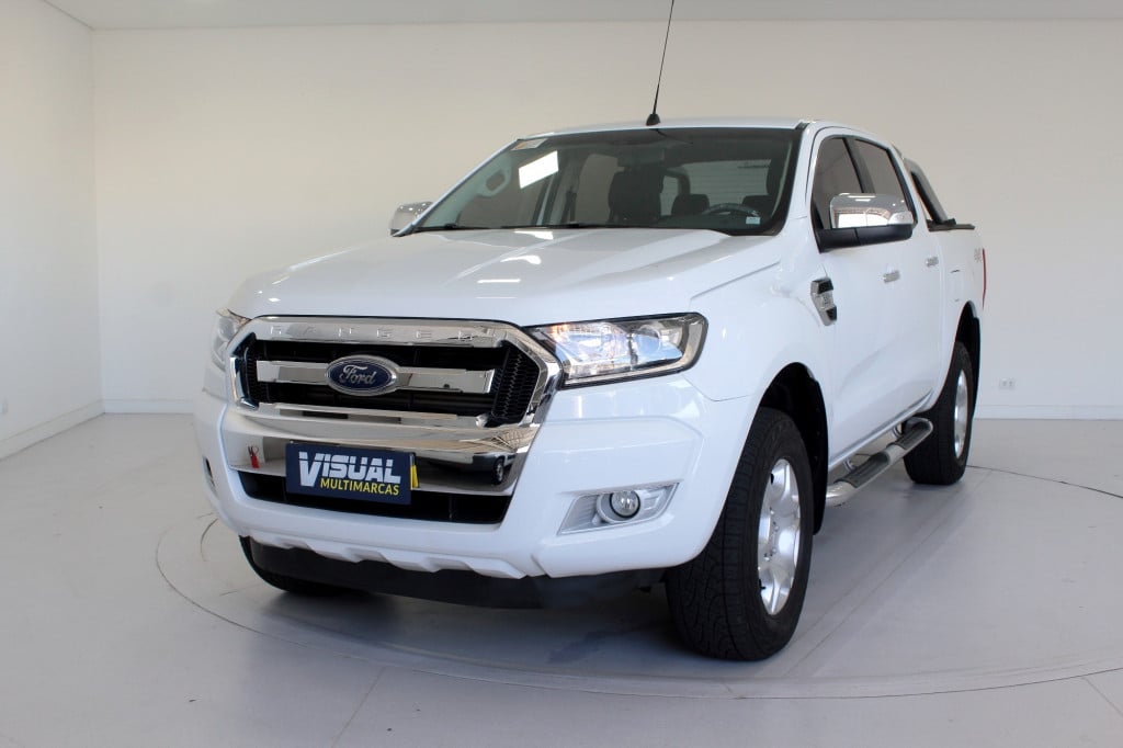 FORD RANGER 3.2 XLT TURBO DIESEL 4X4 4P AUTOMÁTICO 6M - 2017 - BRANCO FORD RANGER 3.2 XLT TURBO DIESEL 4X4 4P AUTOMÁTICO 6M - 2017 - BRANCO