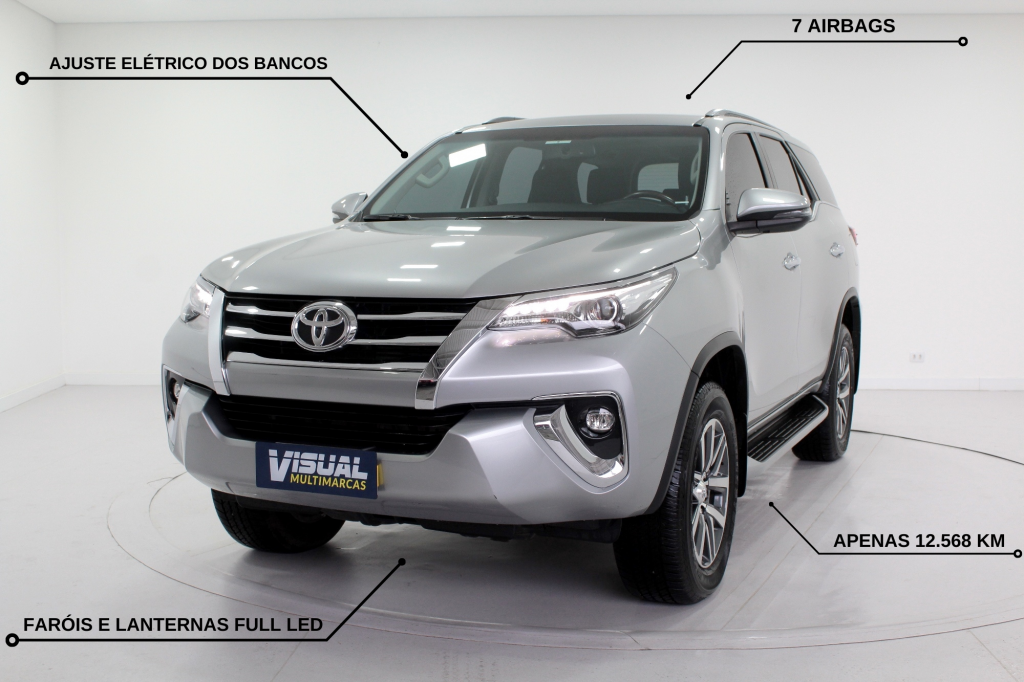 TOYOTA HILUX SW4 2.8 SRX 4X4 TURBO DIESEL 4P AUTOMÁTICO 6M - 2020 - PRATA TOYOTA HILUX SW4 2.8 SRX 4X4 TURBO DIESEL 4P AUTOMÁTICO 6M - 2020 - PRATA