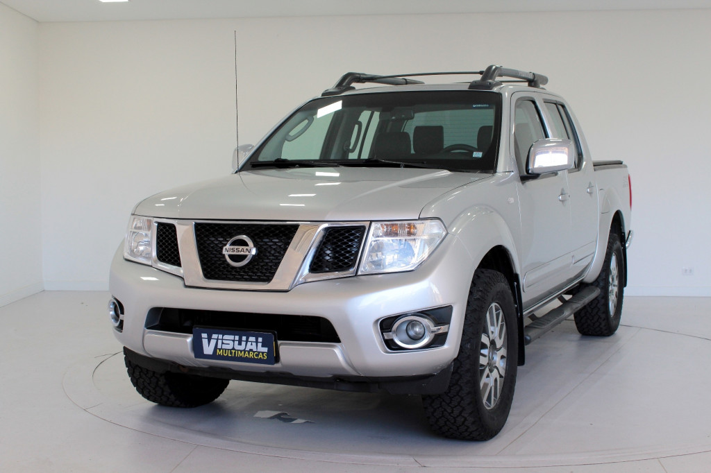 NISSAN FRONTIER 2.5 SL 4X4 CD TURBO DIESEL 4P AUTOMÁTICO 5M - 2014 - PRATA NISSAN FRONTIER 2.5 SL 4X4 CD TURBO DIESEL 4P AUTOMÁTICO 5M - 2014 - PRATA