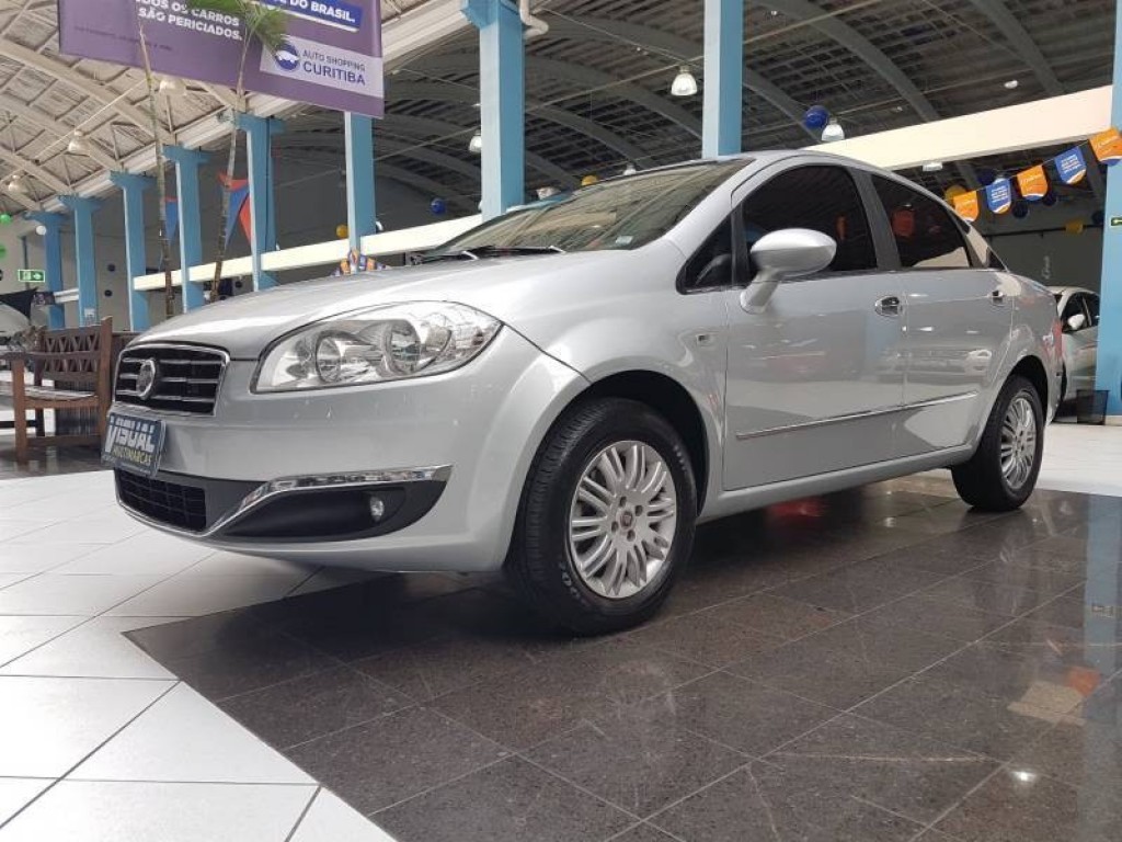 FIAT LINEA ESSENCE 1.8 FLEX 4P - 2015 - PRATA FIAT LINEA ESSENCE 1.8 FLEX 4P - 2015 - PRATA