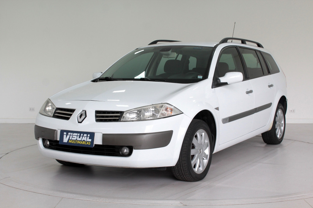 RENAULT MEGANE 1.6 GRAND TOUR DYNAMIQUE FLEX MANUAL - 2013 - BRANCO RENAULT MEGANE 1.6 GRAND TOUR DYNAMIQUE FLEX MANUAL - 2013 - BRANCO