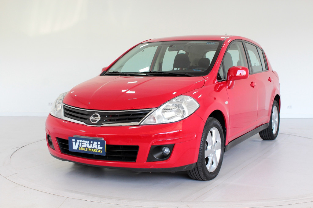 NISSAN TIIDA 1.8 S FLEX MANUAL 6M - 2012 - VERMELHO NISSAN TIIDA 1.8 S FLEX MANUAL 6M - 2012 - VERMELHO