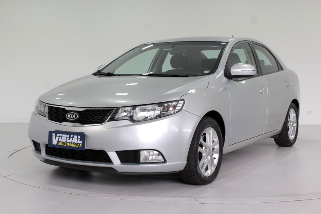 KIA CERATO 1.6 AUTOMÁTICO 6M - 2011 - PRATA KIA CERATO 1.6 AUTOMÁTICO 6M - 2011 - PRATA