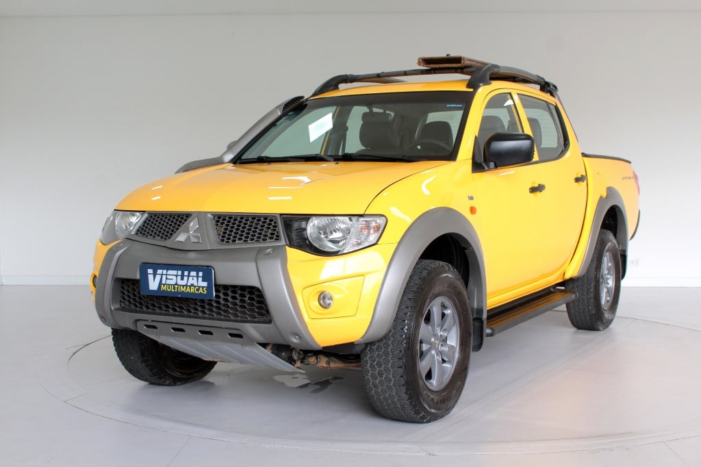 MITSUBISHI L200 3.2 TRITON SAVANA TURBO DIESEL MANUAL - 2016 - AMARELO MITSUBISHI L200 3.2 TRITON SAVANA TURBO DIESEL MANUAL - 2016 - AMARELO