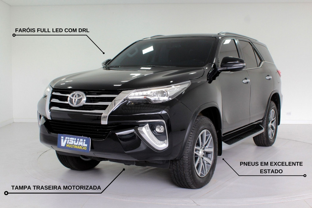 TOYOTA HILUX SW4 2.8 SRX 4X4 TURBO DIESEL 7L AUTOMÁTICO 6M - 2018 - PRETO TOYOTA HILUX SW4 2.8 SRX 4X4 TURBO DIESEL 7L AUTOMÁTICO 6M - 2018 - PRETO